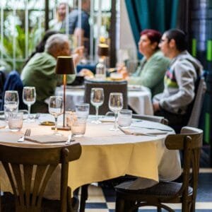 Restaurant Le Grignot - Spécialités françaises de viandes normandes, poisson grillé et fruits de mer dans un décor de vieux bistrot - Restaurant ouvert en semaine au Havre
